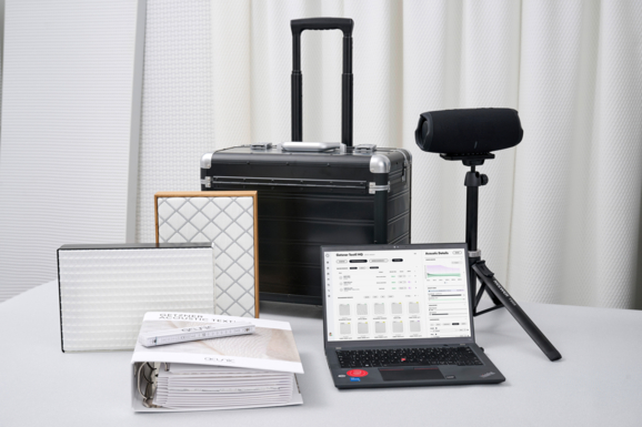 Ein Koffer beinhaltet alle benötigten Utensilien für die Akustikmessung.