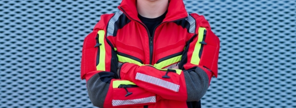 Bergrettung Schutzkleidung in Leuchtfarben