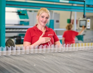 In der Produktion in Bludenz entstehen Textilien für die ganze Welt. Hier ist Fingerspitzengefühl gefragt.